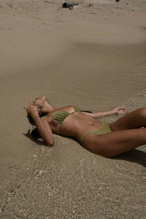 lily chee mikoh by amber mozo c 2565cb693fb7e4a5e9fc919c94c05c7e xxlarge