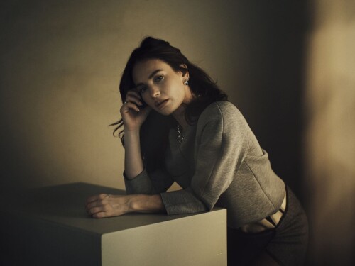 lily james debuts sculptural grey at tiff portrait studio sept 2025 577d8d28535a60519