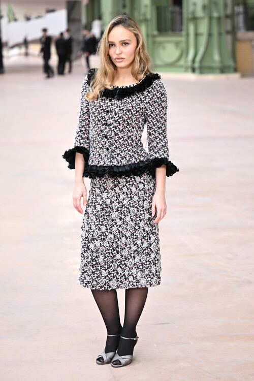 lily22ad37f86f24d99ab