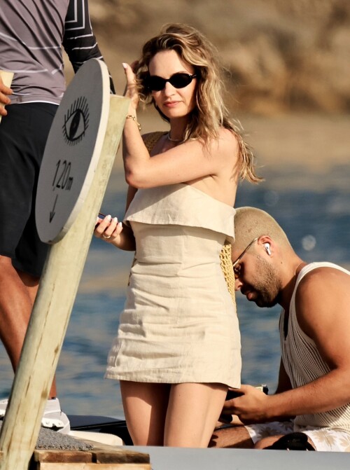 lily33a0d48c9ee37cdf9