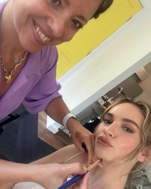 lily8143f99847419bba7