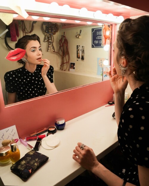 lilyjcollins 2024 09 24T183053.000Z 150ebe03a0d8a648b