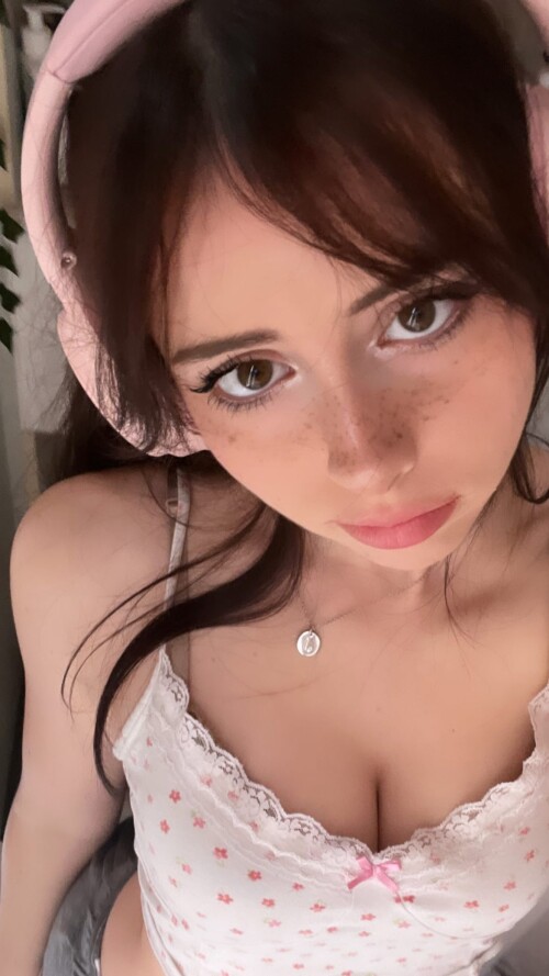 littlelivbug CoBbCyfD44Ddcfafea5f79e59fd