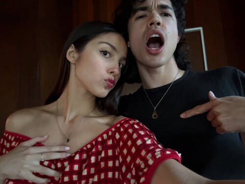 livieshq---DMvORAmubWo---2ea45a2cff6c975e1