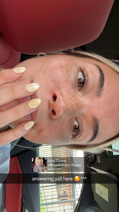 livvy gymnast RDownloada038da4764e1f9b8