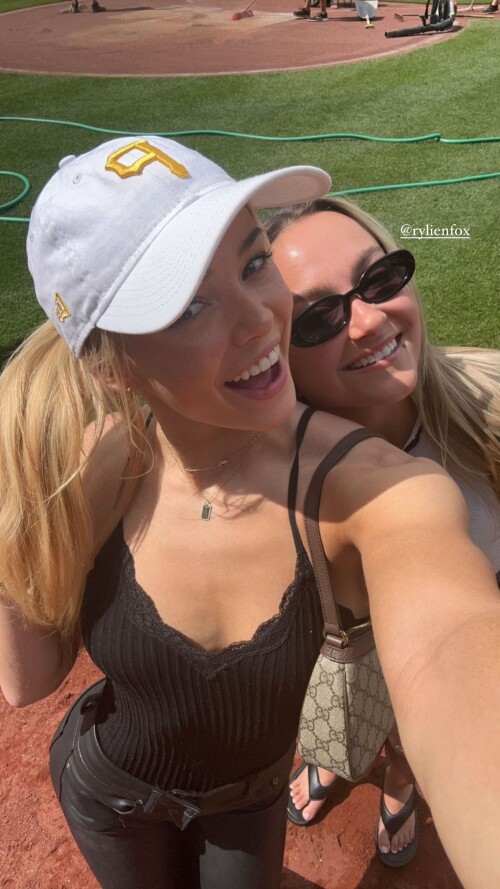 livvydunne 1716497643 453391678cf9be4346c868d4