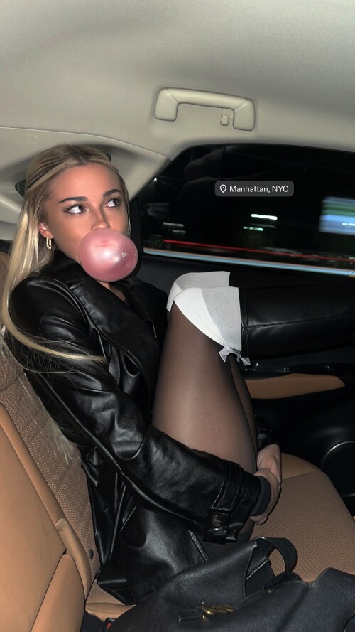 livvydunne 1733020699 45339167575cf508e28fe3a1