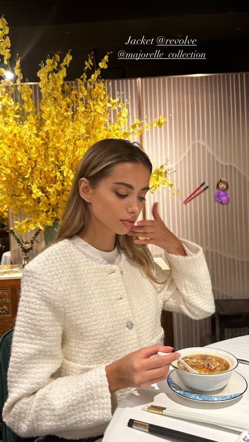 lizakovalenkoo 20241106 STORIES 3495490366647003244 4 34961912269518271888ae6a0eb55d2ce45