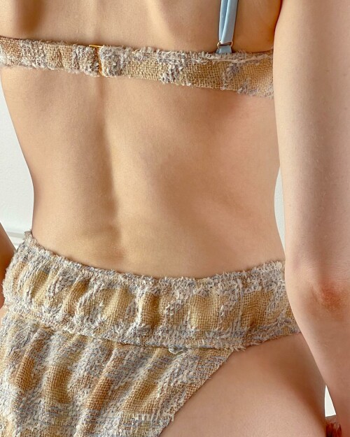 ll40646fad5bfa5a7c25