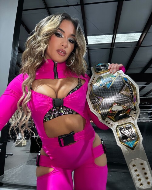 lolavicewwe 20240626 p 3399134888148472304 1 33991348780065101462b4355858edc3415