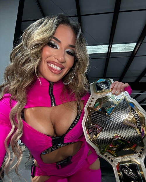 lolavicewwe 20240626 p 3399134888148472304 3 3399134877989796447c35214930a9ad571