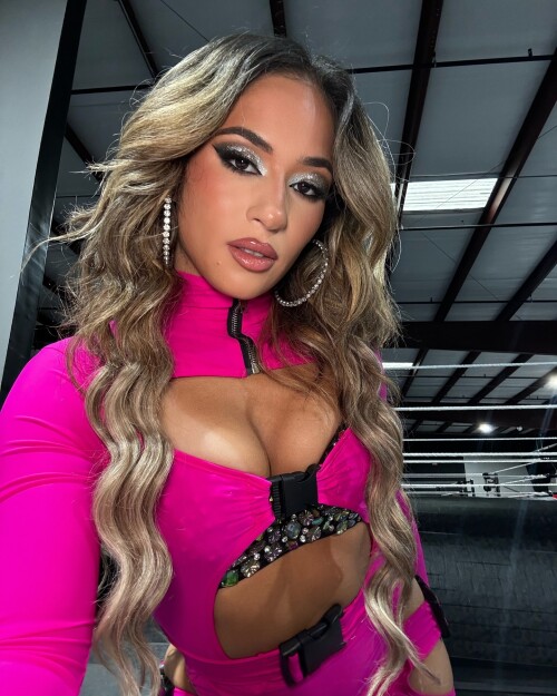 lolavicewwe 20240626 p 3399134888148472304 4 3399134878057014091190267713d3a9e2c