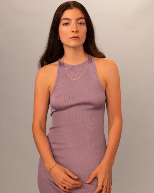 lorde 40f12ad5e12d10703