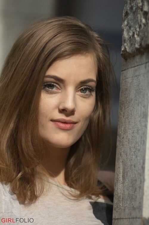 lottii rose secret door 0020