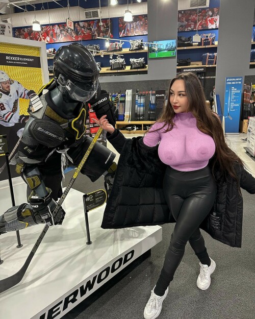 louisakhovanski 10 04 2023 0003