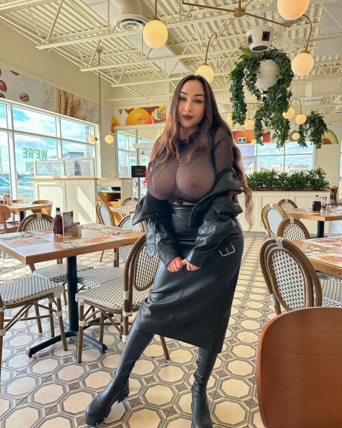 louisakhovanski 31 03 2023 0004