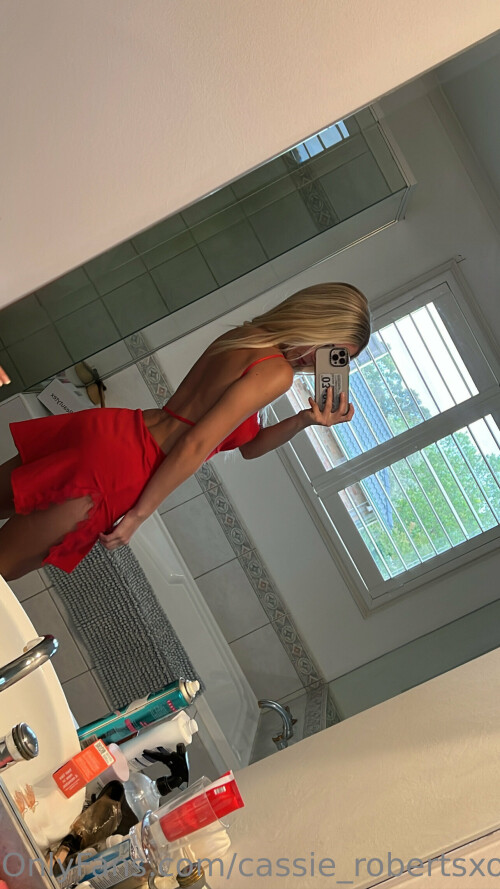 love a cute red dress d92f0675b2fd427b