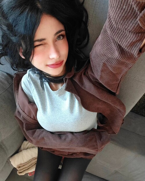 lucrelisa 20241115 00058760ff738e4e1c10