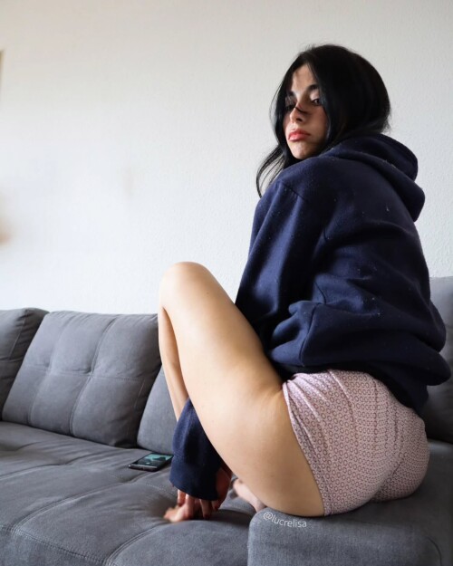 lucrelisa 20250507 195347 447978217ea5bda341a8701fd