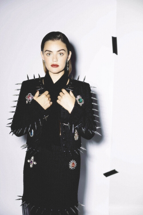 lucy 15132e32551274fab2