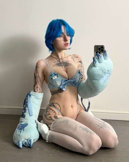 lyracr0w0 57fe2fadf3def1a4453715bf4b795e77