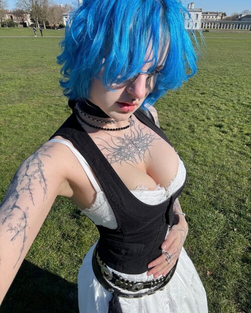 lyracr0w0 a3703e0898a130524b533e220e2a0404