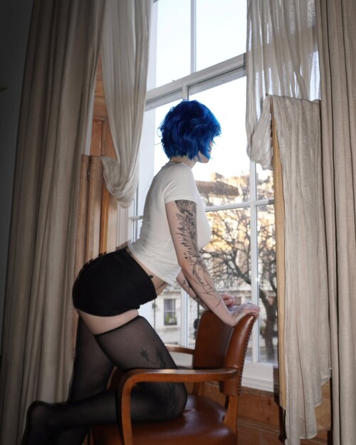 lyracr0w0 b89ef8a5ef8a4d45b2292ed8ec88e850fc20d423df69e76c