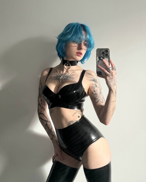 lyracr0w0 ebd26fc03c39b8187433c1b5294d143c