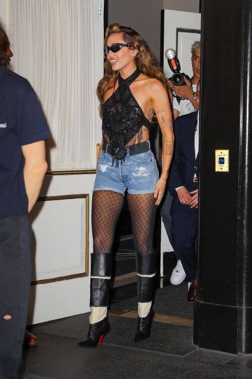 m__6_739eacf44f7e4742