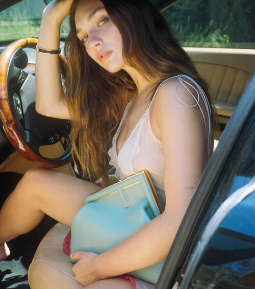 maddieziegler 17072022 0004 4013