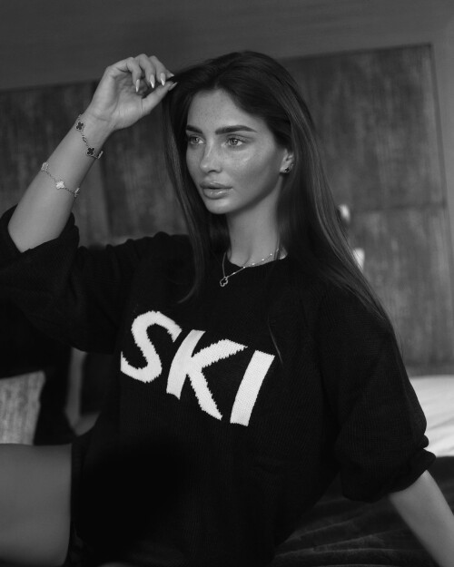 maddycheary 1145d73d7f4bc7568312