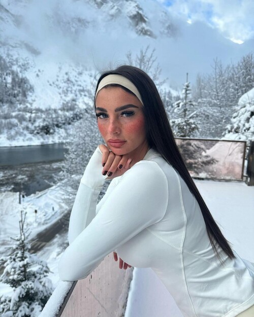 maddycheary 273befab727ab924320