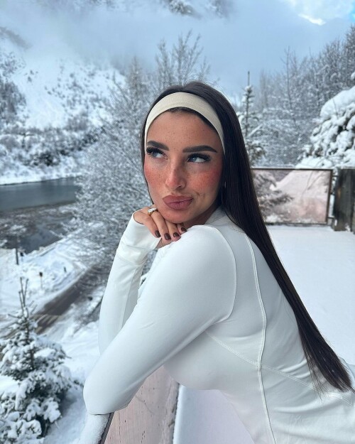 maddycheary 2751975b1b5cfc12f1d
