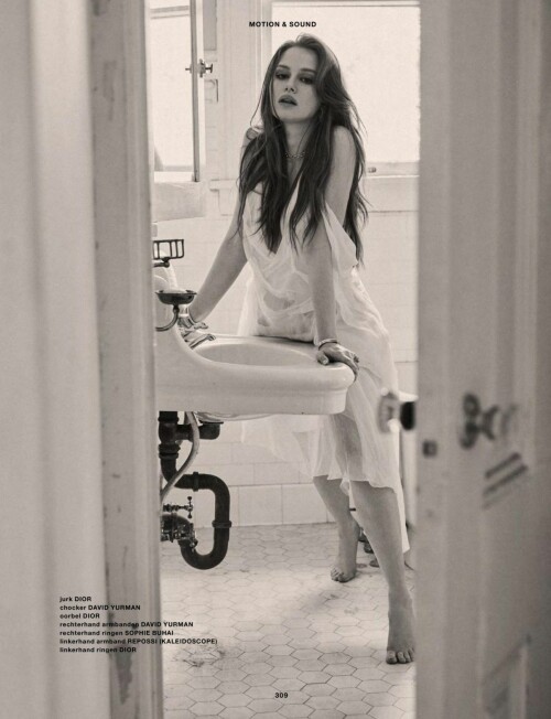 madelaine petsch in numero magazine netherlands november 2021 5
