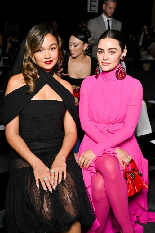 madison bailey at giambattista valli show at paris fashion week 09 29 2023 16e206b52f7dcb7f2