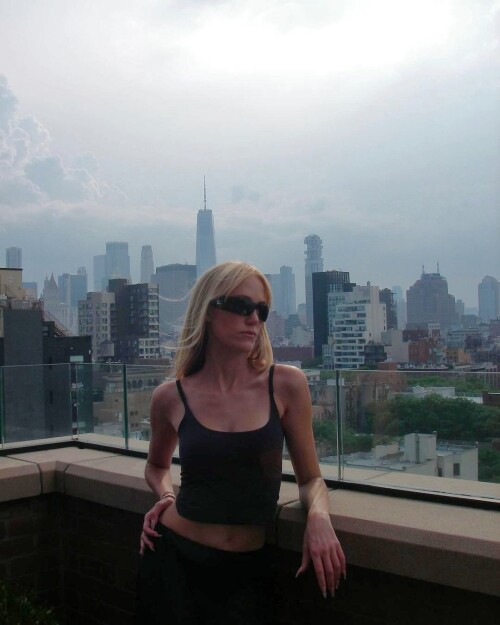 maika142f343a9b422649878