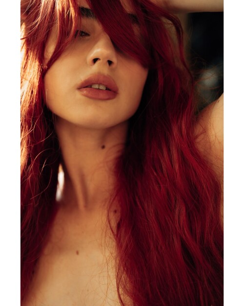 makivkaya 1753215981 3682565018772510839 531168845423d02d847ab553165