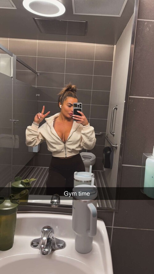 mandysaccs 2025 01 22T19 50 09df3829fc7052b261