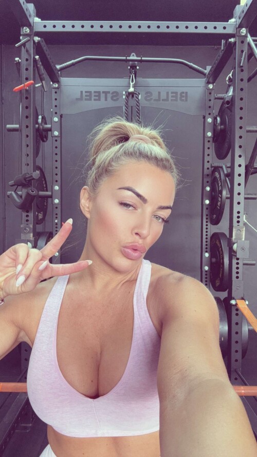 mandysaccs 2025 02 20T17 31 34167af2410b3dc094