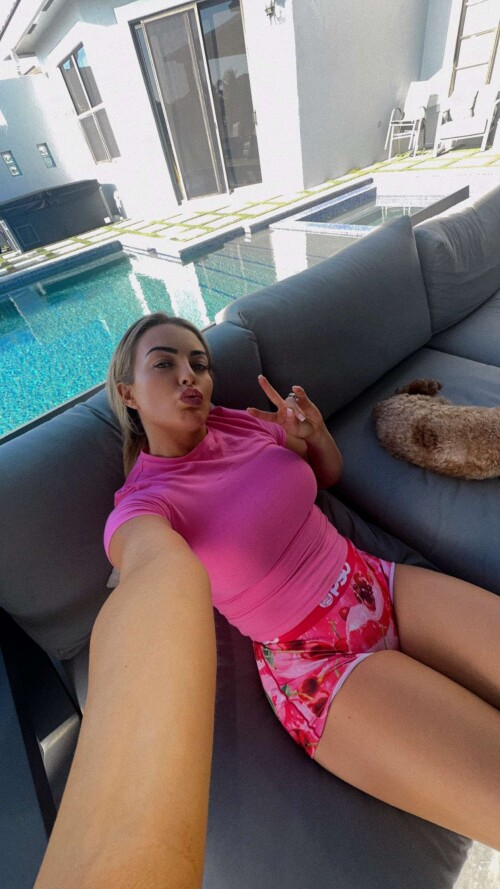 mandysaccs 2025 04 06T21 48 47a827825138fc2e9f