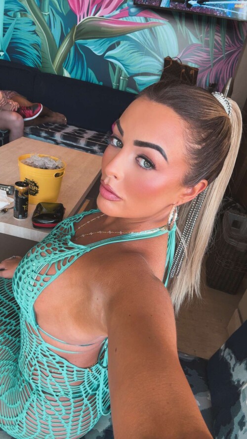 mandysaccs 2025 04 20T23 31 33ae6ba378079e2059