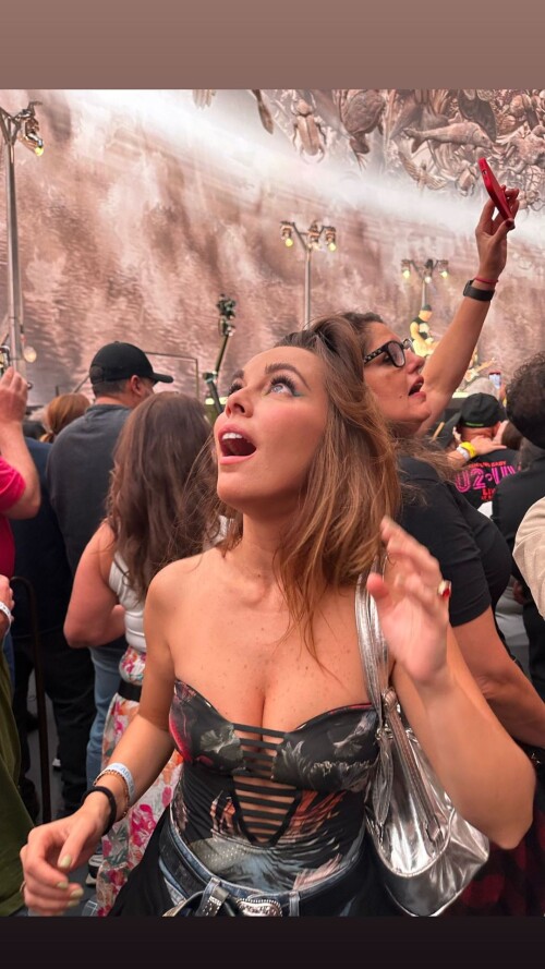 mariaecamargo 32238841872952747907430a5f86fbfbcff