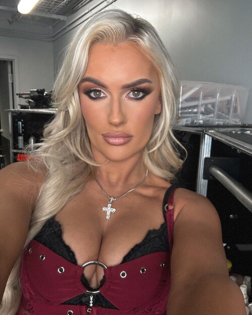 mariahmayx 1736718006771060d0141f8e5dd4e