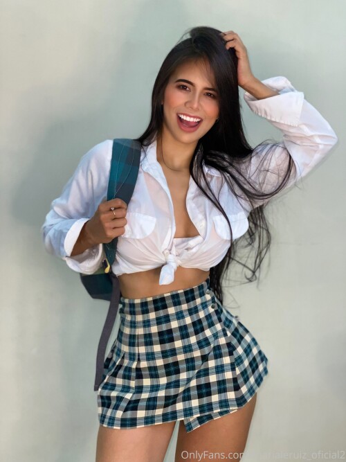 marialeruiz oficial2 0002898feb4ec45048efe