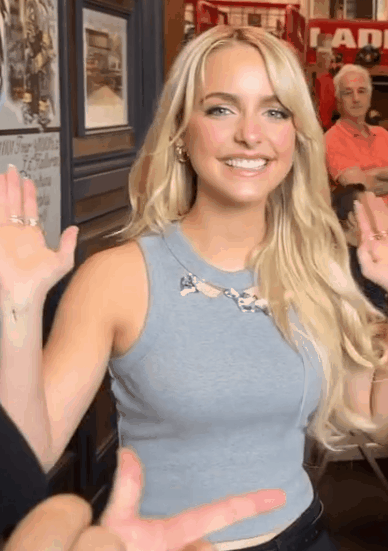 mckenna511dc7d97c036d5f6f.gif