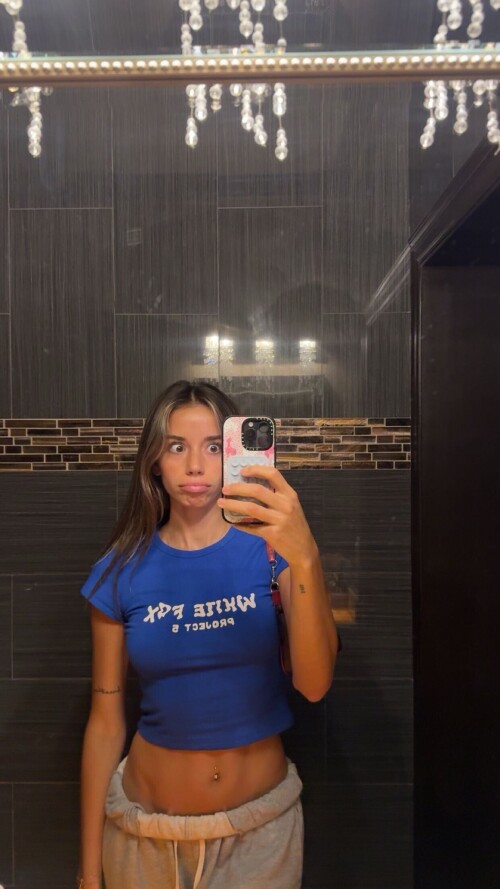 media 365f5d34bc8fef9d1b