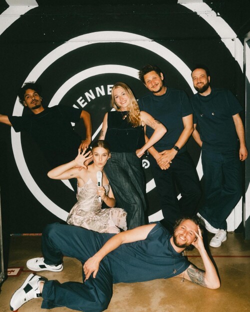 media 447eb9a23d6d82b0f