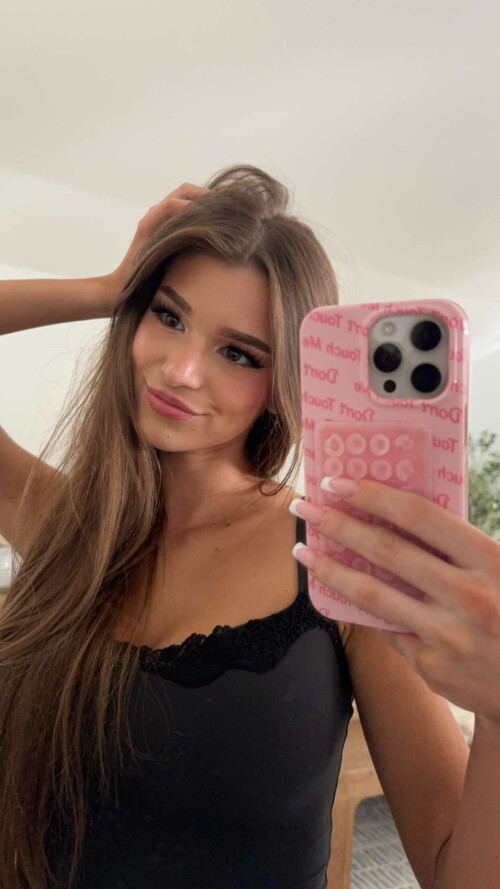 media 45b0d7710bf3f3dea5