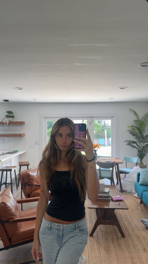 media 51b9abaa4e07efc84a