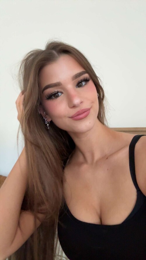 media 8524cf96e7eb8c37b2